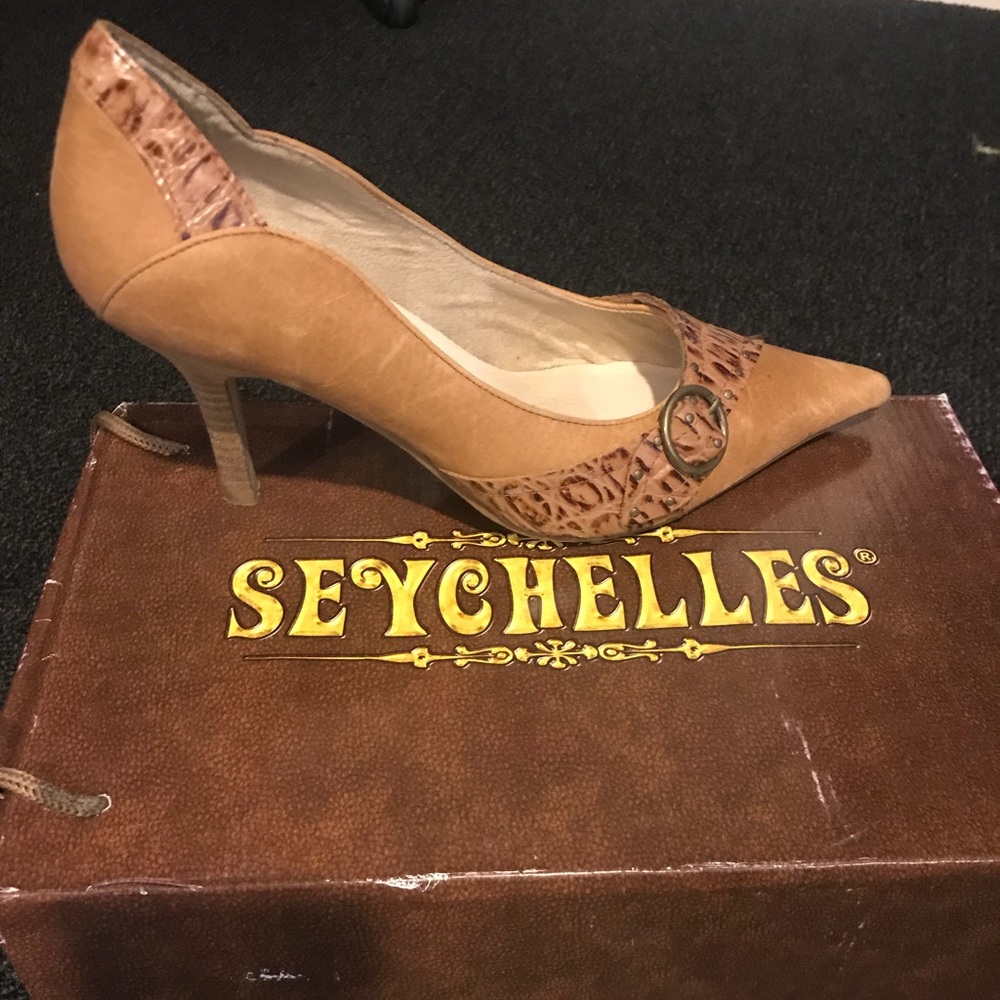 BRAND NEW NEVER WORN